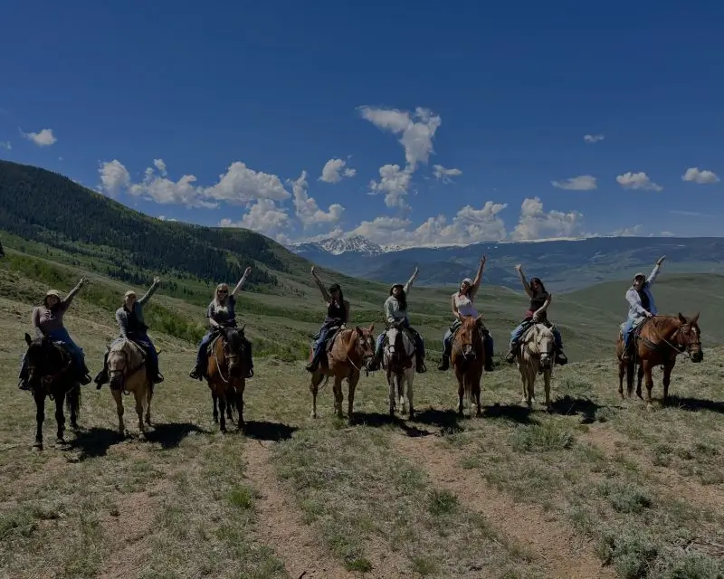group horseback riding experiences in colorado