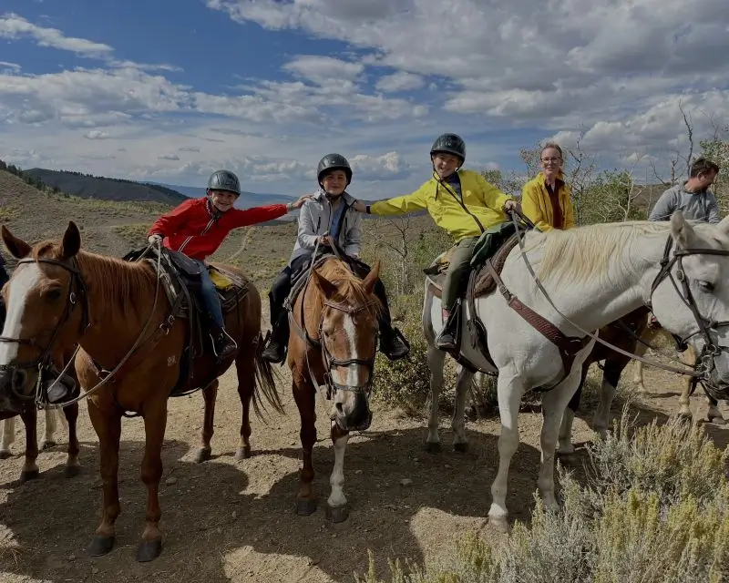 youth group horseback rides in colorado